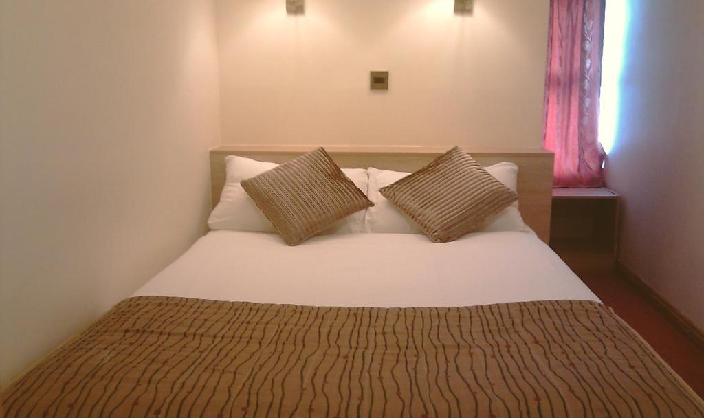 Chambre Familiale avec Salle de Bains Privative